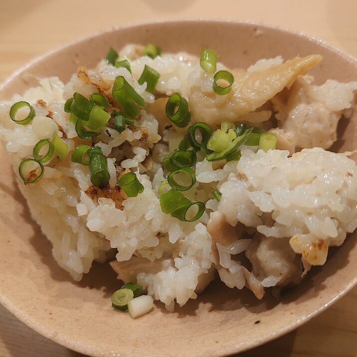 鶏もも肉の炊き込みご飯